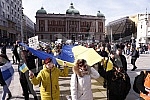 A rally in support of Ukraine and against the dictatorship in Russia and Belarus was held on the Republic Square, organized by an informal group of the Russian, Ukrainian and Belarusian diasporas.Na Trgu Republike odrzan je skup podrske Ukrajini i 