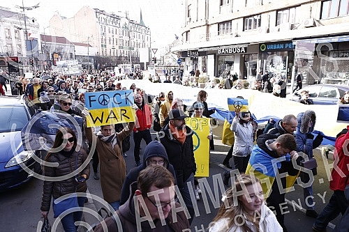 A rally in support of Ukraine and against the dictatorship in Russia and Belarus was held on the Republic Square, organized by an informal group of the Russian, Ukrainian and Belarusian diasporas.Na Trgu Republike odrzan je skup podrske Ukrajini i 