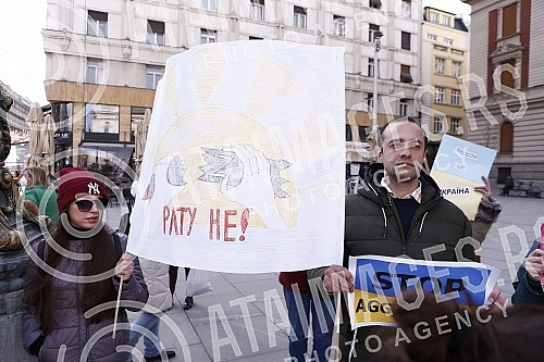 A rally in support of Ukraine and against the dictatorship in Russia and Belarus was held on the Republic Square, organized by an informal group of the Russian, Ukrainian and Belarusian diasporas.Na Trgu Republike odrzan je skup podrske Ukrajini i 