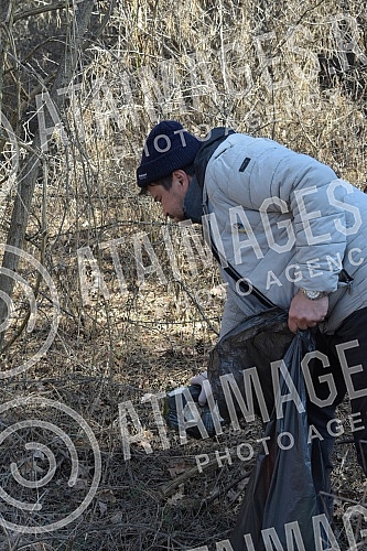 Zavrni Rukave is a cleaning campaign for the whole of Serbia organized by several environmental organizations - Eko Straza, Trash Hero, Nije blam, Clean the End and many others, and today for the 7th time the largest cleaning action in Serbia was hel