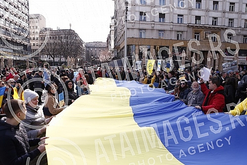 A rally in support of Ukraine and against the dictatorship in Russia and Belarus was held on the Republic Square, organized by an informal group of the Russian, Ukrainian and Belarusian diasporas.Na Trgu Republike odrzan je skup podrske Ukrajini i 