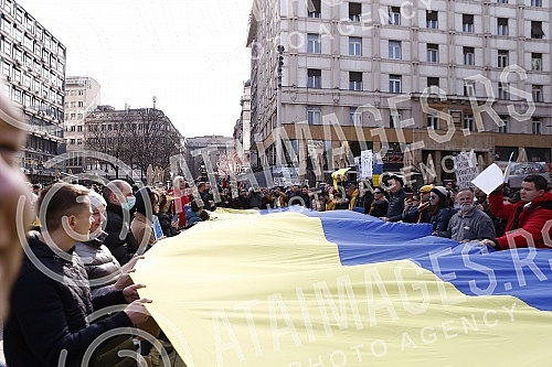 A rally in support of Ukraine and against the dictatorship in Russia and Belarus was held on the Republic Square, organized by an informal group of the Russian, Ukrainian and Belarusian diasporas.Na Trgu Republike odrzan je skup podrske Ukrajini i 