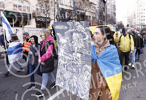 A rally in support of Ukraine and against the dictatorship in Russia and Belarus was held on the Republic Square, organized by an informal group of the Russian, Ukrainian and Belarusian diasporas.Na Trgu Republike odrzan je skup podrske Ukrajini i 