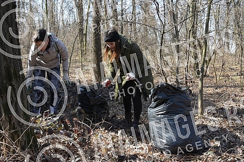 Zavrni Rukave is a cleaning campaign for the whole of Serbia organized by several environmental organizations - Eko Straza, Trash Hero, Nije blam, Clean the End and many others, and today for the 7th time the largest cleaning action in Serbia was hel