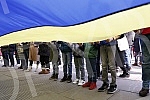 A rally in support of Ukraine and against the dictatorship in Russia and Belarus was held on the Republic Square, organized by an informal group of the Russian, Ukrainian and Belarusian diasporas.Na Trgu Republike odrzan je skup podrske Ukrajini i 