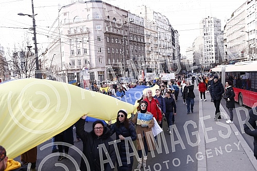 A rally in support of Ukraine and against the dictatorship in Russia and Belarus was held on the Republic Square, organized by an informal group of the Russian, Ukrainian and Belarusian diasporas.Na Trgu Republike odrzan je skup podrske Ukrajini i 