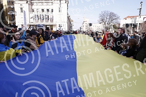 A rally in support of Ukraine and against the dictatorship in Russia and Belarus was held on the Republic Square, organized by an informal group of the Russian, Ukrainian and Belarusian diasporas.Na Trgu Republike odrzan je skup podrske Ukrajini i 