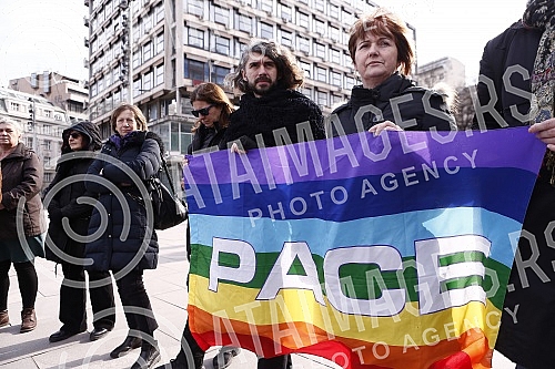 A rally in support of Ukraine and against the dictatorship in Russia and Belarus was held on the Republic Square, organized by an informal group of the Russian, Ukrainian and Belarusian diasporas.Na Trgu Republike odrzan je skup podrske Ukrajini i 