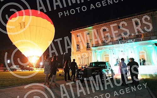 Canadian Embassy in Serbia organized a fashion show of the Canadian designer of Serbian origin Aleks Susak and displayed her latest collection COLOUR within the traditional event BELGRADE FASHION NIGHTS.Ambasada Kanade u Srbiji organizovala je modnu