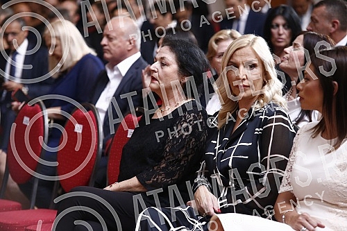 The President of the Republic of Serbia, Aleksandar Vucic, presented Vidovdan decorations to deserving individuals and institutions, after which a formal reception was organized on the occasion of Vidovdan and the inauguration of the President of the