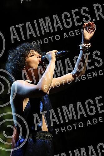 Chansonnier Barbara Pravi held a concert within BELEF in the Jevremovac Botanical Garden.Sansonjerka Barbara Pravi odrzala je koncert u okviru BELEF-a u Botanickoj basti Jevremovac.