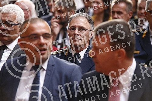 The President of the Republic of Serbia, Aleksandar Vucic, presented Vidovdan decorations to deserving individuals and institutions, after which a formal reception was organized on the occasion of Vidovdan and the inauguration of the President of the