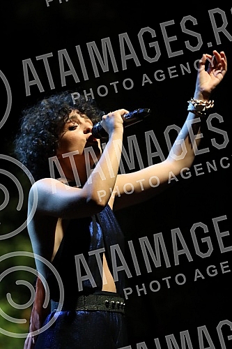 Chansonnier Barbara Pravi held a concert within BELEF in the Jevremovac Botanical Garden.Sansonjerka Barbara Pravi odrzala je koncert u okviru BELEF-a u Botanickoj basti Jevremovac.