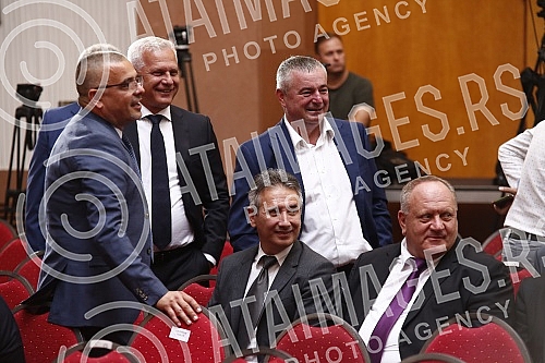 The President of the Republic of Serbia, Aleksandar Vucic, presented Vidovdan decorations to deserving individuals and institutions, after which a formal reception was organized on the occasion of Vidovdan and the inauguration of the President of the