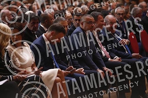 The President of the Republic of Serbia, Aleksandar Vucic, presented Vidovdan decorations to deserving individuals and institutions, after which a formal reception was organized on the occasion of Vidovdan and the inauguration of the President of the