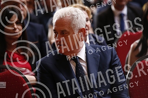 The President of the Republic of Serbia, Aleksandar Vucic, presented Vidovdan decorations to deserving individuals and institutions, after which a formal reception was organized on the occasion of Vidovdan and the inauguration of the President of the