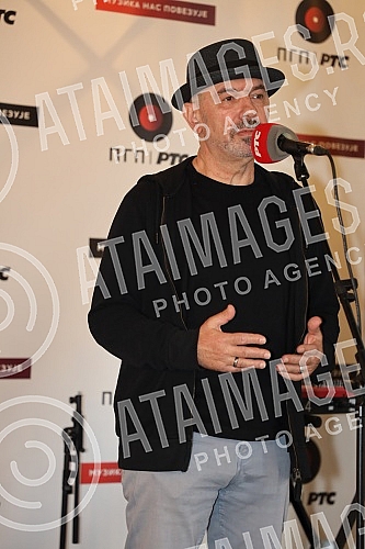 The promotion of the second album of the group DRAM 