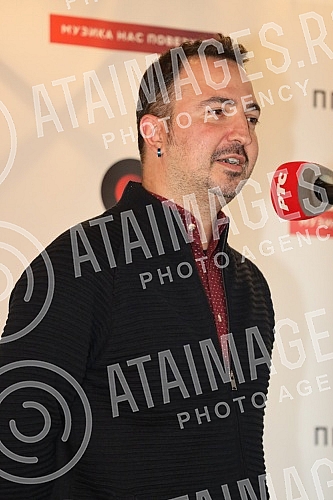 The promotion of the second album of the group DRAM 