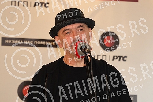 The promotion of the second album of the group DRAM 