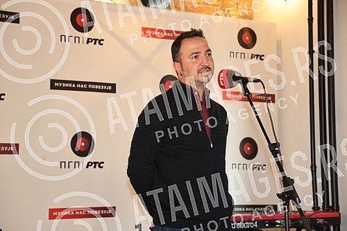 The promotion of the second album of the group DRAM 