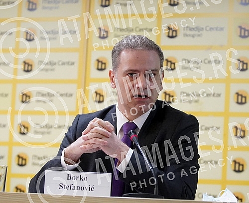 A press conference at which the opposition parties presented the 