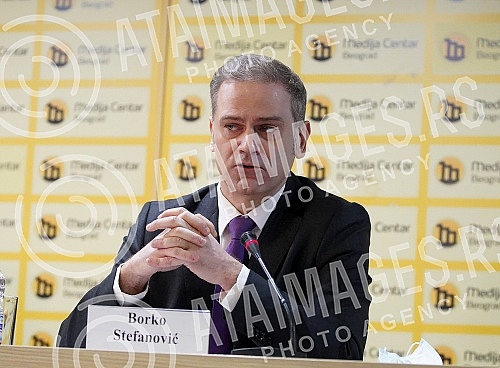 A press conference at which the opposition parties presented the 