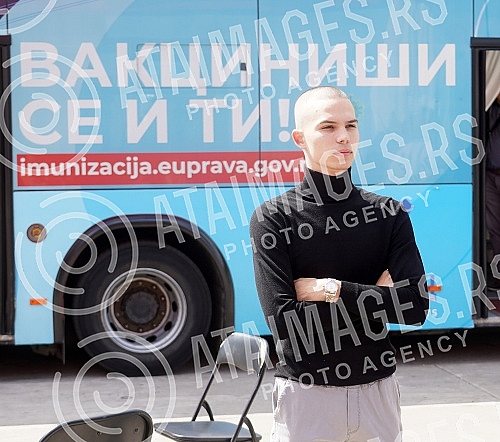 Rapper Mihajlo Veruovic - Voyage, as part of the action that Skymusic is implementing in cooperation with the City of Belgrade, pointed out the importance of vaccination in front of the 