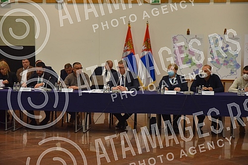 Meeting of the President of the Republic of Serbia Aleksandra Vucic with all presidents of the municipalities of the Nisava District in the Officers' House Nis.Sastanak predsednika Republike Srbije Aleksandra Vucic sa svim predsednicima opstina Nis