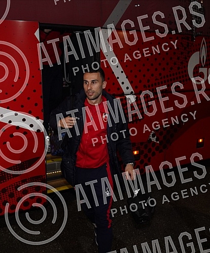 Delije, Red Star FC fans, organized a reception for the football players who achieved a historic success with a draw against Braga (1: 1) on Thursday night - a direct placement in the eighth finals of the Europa League, which is the biggest result of