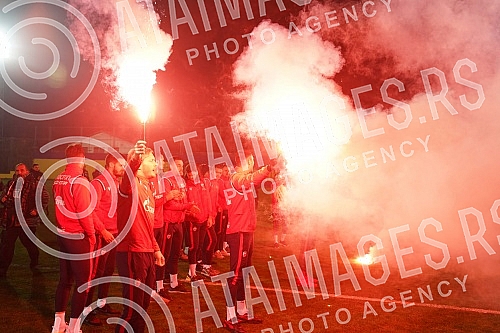Delije, Red Star FC fans, organized a reception for the football players who achieved a historic success with a draw against Braga (1: 1) on Thursday night - a direct placement in the eighth finals of the Europa League, which is the biggest result of