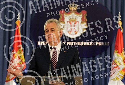 Turning Media Tomislav Nikolic - the President of the Republic of Serbia after talks with representatives of the parties who will have deputies in the new mandate. Obracanje medijima Tomislava Nikolica - predsednika Republike Srbije posle razgovora