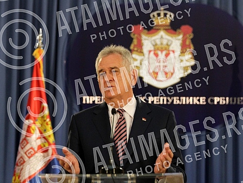 Turning Media Tomislav Nikolic - the President of the Republic of Serbia after talks with representatives of the parties who will have deputies in the new mandate. Obracanje medijima Tomislava Nikolica - predsednika Republike Srbije posle razgovora