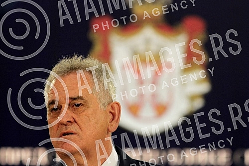 Turning Media Tomislav Nikolic - the President of the Republic of Serbia after talks with representatives of the parties who will have deputies in the new mandate. Obracanje medijima Tomislava Nikolica - predsednika Republike Srbije posle razgovora