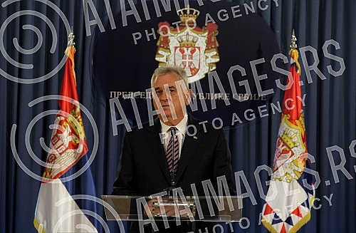 Turning Media Tomislav Nikolic - the President of the Republic of Serbia after talks with representatives of the parties who will have deputies in the new mandate. Obracanje medijima Tomislava Nikolica - predsednika Republike Srbije posle razgovora