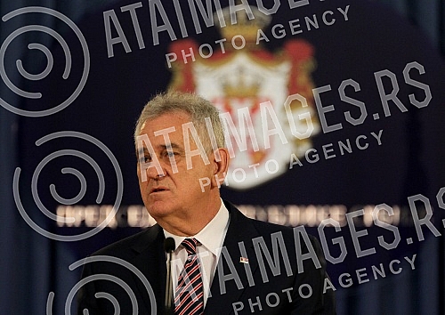 Turning Media Tomislav Nikolic - the President of the Republic of Serbia after talks with representatives of the parties who will have deputies in the new mandate. Obracanje medijima Tomislava Nikolica - predsednika Republike Srbije posle razgovora