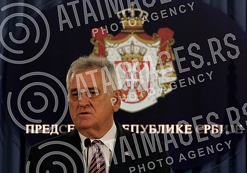 Turning Media Tomislav Nikolic - the President of the Republic of Serbia after talks with representatives of the parties who will have deputies in the new mandate. Obracanje medijima Tomislava Nikolica - predsednika Republike Srbije posle razgovora
