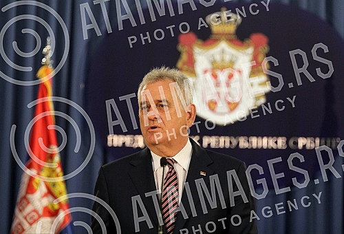 Turning Media Tomislav Nikolic - the President of the Republic of Serbia after talks with representatives of the parties who will have deputies in the new mandate. Obracanje medijima Tomislava Nikolica - predsednika Republike Srbije posle razgovora