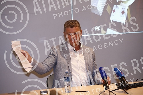 A press conference was held at the Life Design Hotel, organized by Milos Plantaric, a Slovenian citizen who claims that the hotel was physically occupied by a group of Veljko Belivuk and Marko Miljkovic. U hotelu Life Design odrzana je konferencija