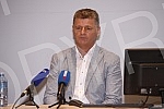 A press conference was held at the Life Design Hotel, organized by Milos Plantaric, a Slovenian citizen who claims that the hotel was physically occupied by a group of Veljko Belivuk and Marko Miljkovic. U hotelu Life Design odrzana je konferencija