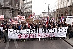 A protest march against e-fiscalization in Serbian markets started from Sava Square, where salesmen gathered near the monument to Stefan Nemanja, who then headed down Nemanja Street, across Slavija to the Presidency building on Andricev Venac, blocki