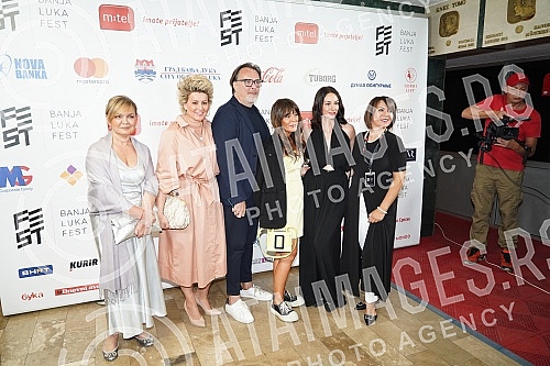 On the third night of the second international music festival Banja Luka Fest Luz Casa performed in Borik Hall.Trece veceri drugog internacionalnog muzickog festivala Banja Luka Fest Lus Kasal nastupila je u hali Borik