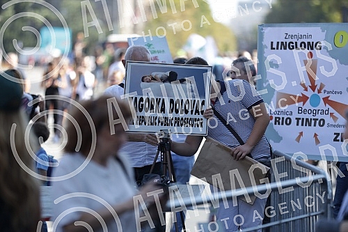In front of the House of the National Assembly, a protest of several non-governmental organizations began, entitled 
