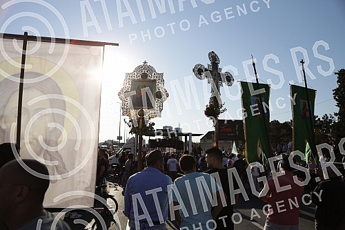 279 in a row Litija by the center of Belgrade for the Salvation of occupied Serbia from all kinds of betrayal and anti-national actions on Branko's bridge.279 po redu Litija centrom Beograda za Spas okupirane Srbije od svih vidova izdaje i antinaro