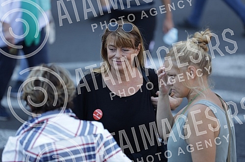 In front of the House of the National Assembly, a protest of several non-governmental organizations began, entitled 