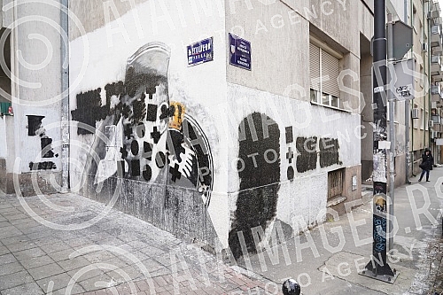 Murals dedicated to the former commander of the Army of the Republic of Srpska, Ratko Mladic, and the commander of the Yugoslav Army in the homeland, Dragoljub Draza Mihailovic, on the corner of Njegoseva and Aleksa Nenadovica Streets, were damaged a