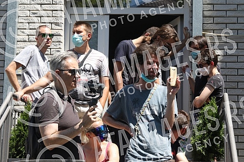 The Roof on the Head association called on citizens to show solidarity and protest against the perpetrators in Mirjevo.Udruzenje Krov na glavom pozvalo je gradjane na solidarnost i protest protiv izvrsitelja u Mirjevu.
