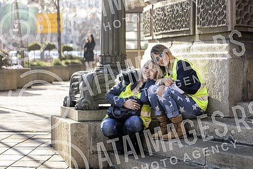 Protest of employees in auto-schools who are demanding the abolition of the provision on re-placement of licenses for instructors, lecturers and examiners.Protest zaposlenih u auto-skolama koji traze ukidanje odredbe o ponovnom polaganju licence za 