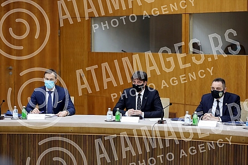 A session of the National Security Council chaired by the President of the Republic of Serbia, Aleksandar Vucic, has begun at the Palace of Serbia.U Palati Srbija pocela sednica Saveta za nacionalnu bezbednost kojom predsedava predsednik Republike 