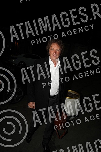 Zeljka Joksimovic's 50th birthday celebration was held at the Dorcoleta Club.Proslava 50. rodjendana Zeljka Joksimovic odrzana je u u klubu Dorcoleta.