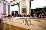 A session of the Senate of that university was held at the Rectorate of the University of Belgrade.U Rektoratu Univerziteta u Beogradu odrzana je sednica Senata tog univerziteta.